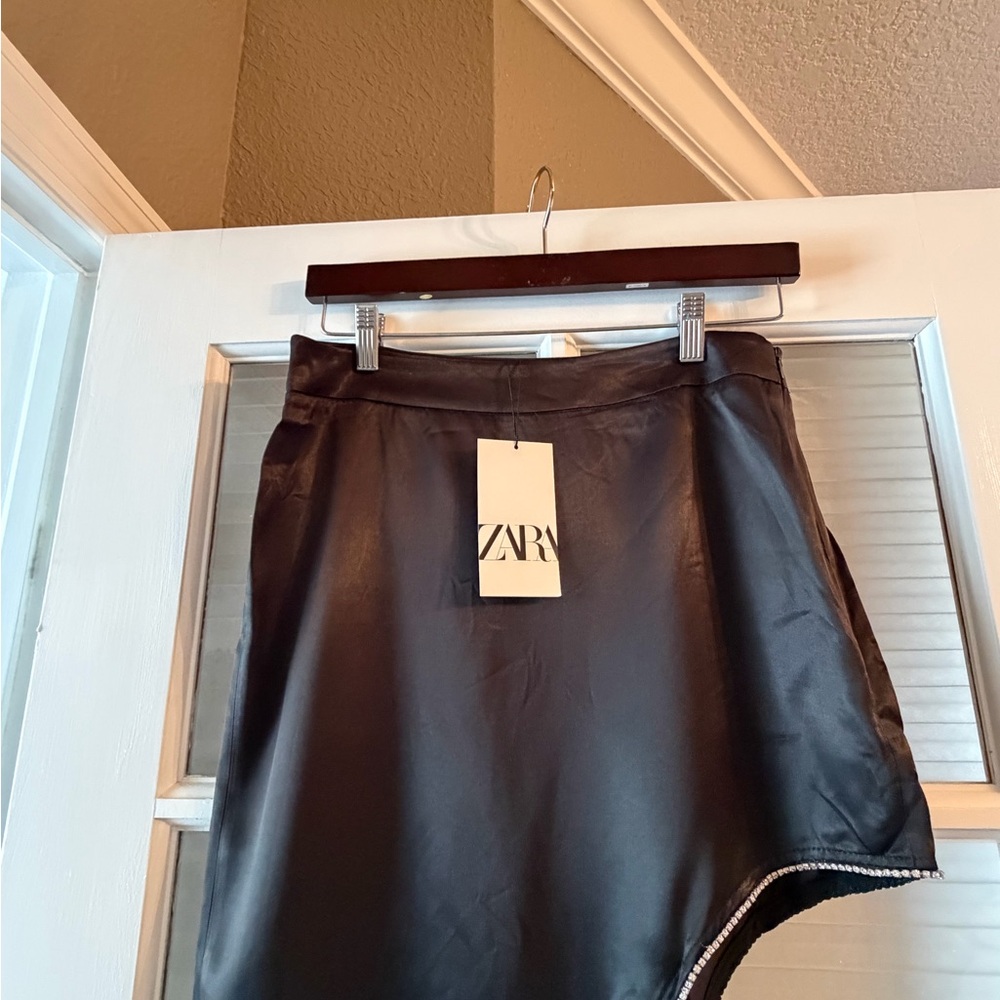 Zara Asymmetrical Skirt in Black